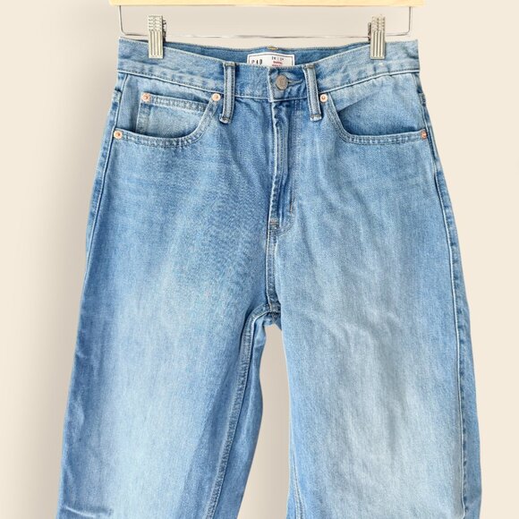 GAP High Rise Cuffed Barrel Jeans, Cuffed Light Indigo, 26 Regular NWOT - Picture 2 of 4